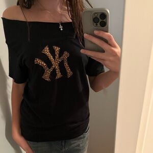 🐆custom made black leopard yankees logo oversized shirt🐆